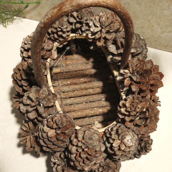 Cottagecore Pinecone Twig Basket Handmade Forest Woodlands Natural Vintage Brown - Picture 4 of 8